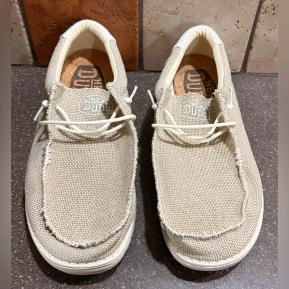 Hey Dude Men's Casual Tan Shoes size 12 - Picture 1 of 6